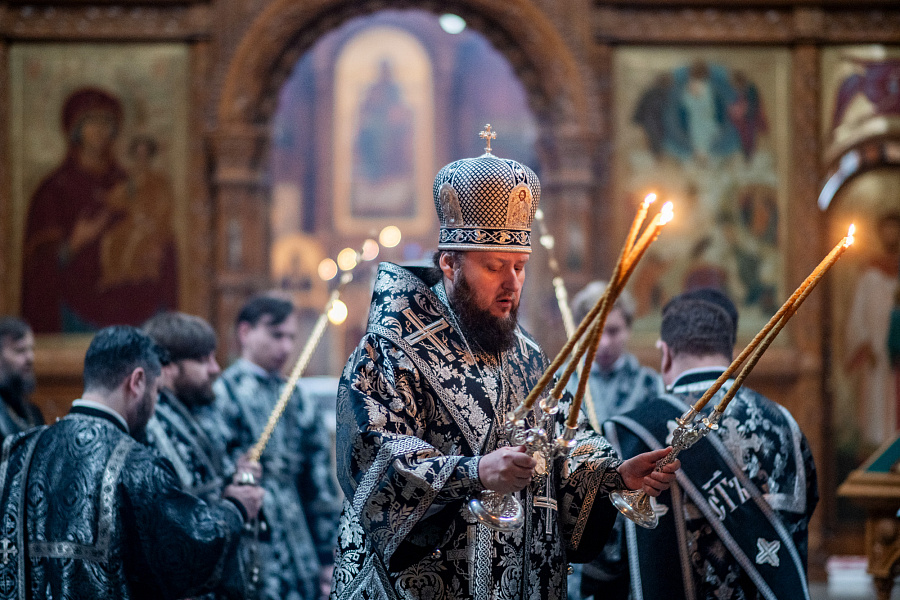 Литургия Преждеосвященных Даров в Преображенском соборе города Люберцы